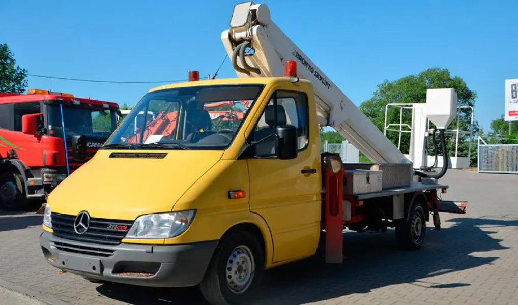 Оренда автовишки Mercedes 27 метрів у Києві