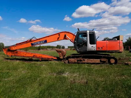 Оренда екскаватора Hitachi 200